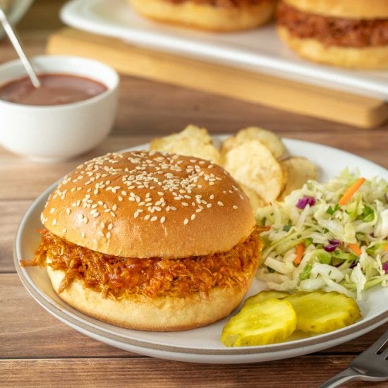 Slow Cooker Pulled Pork Sandwiches