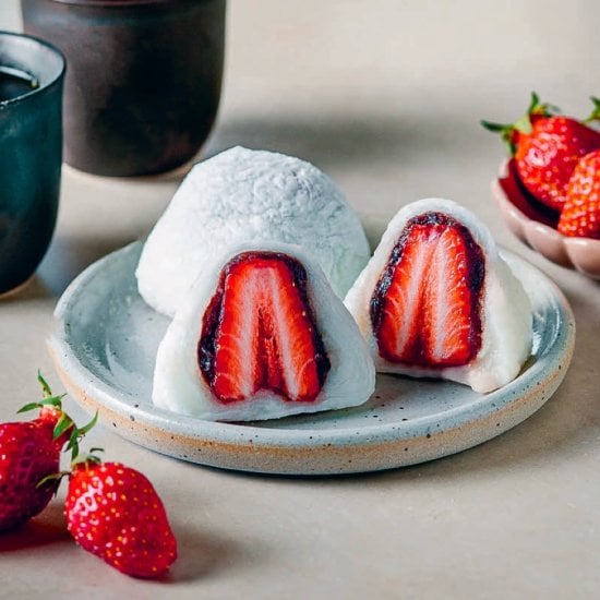 Mochi Filled with Sweet Red Bean Paste