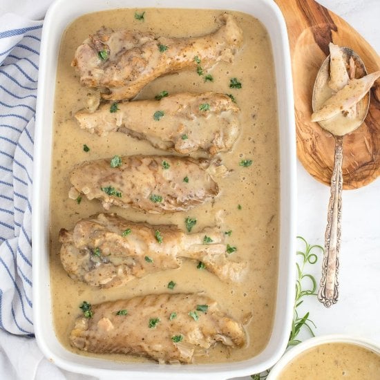 Smothered Slow Cooker Turkey Wings