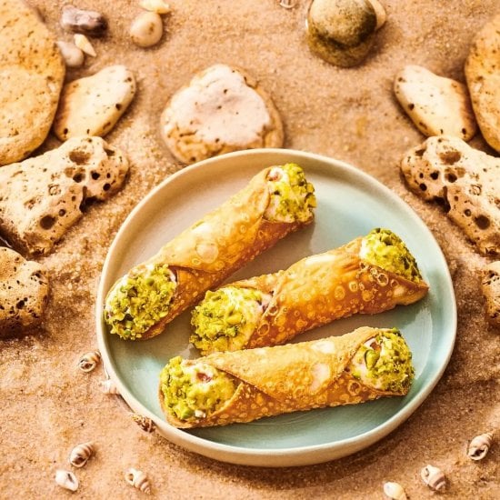 Ricotta and Pistachio Cannoli