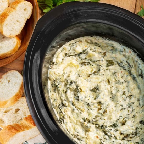 Slow Cooker Spinach Artichoke Dip