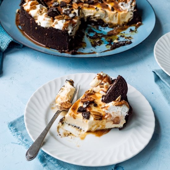 The Ultimate No Bake Turtle Pie