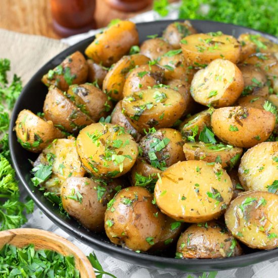 Slow Cooker Garlic Herb Potatoes