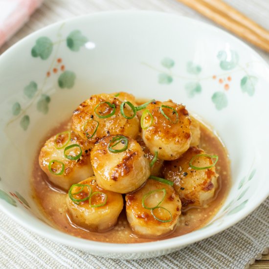Scallops with Soy Butter Sauce