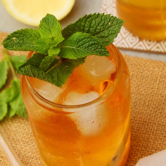 Homemade Lemon Iced Tea