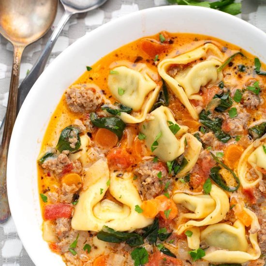 Instant Pot Creamy Tortellini Soup