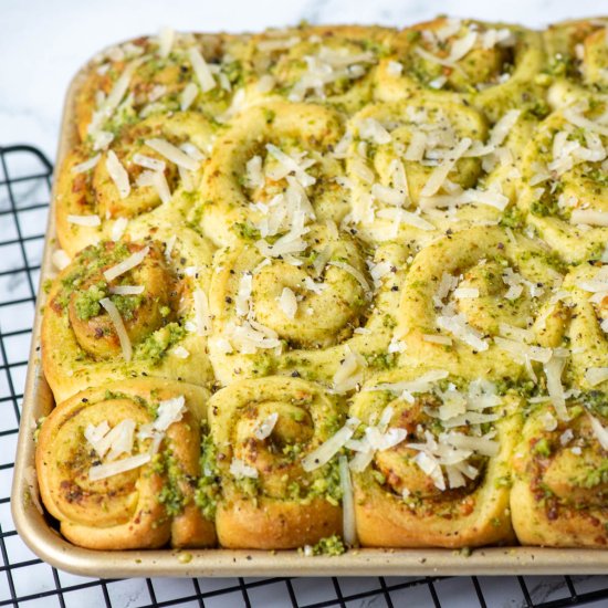 Mini Pesto Pinwheel Rolls