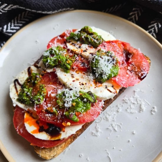 Summery Caprese Pesto Toast