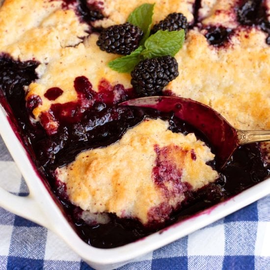 Homemade Blackberry Cobbler