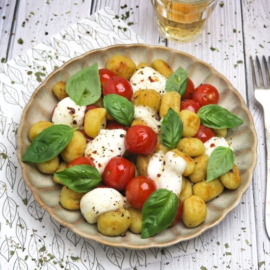 Gnocchi with Mozzarella and Tomatoes