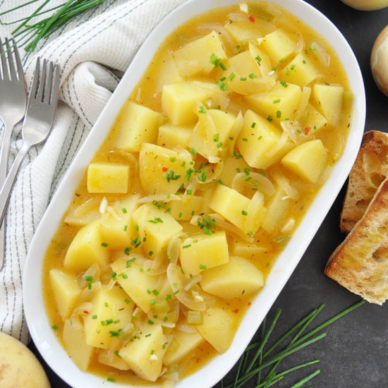 Poor Man’s Potatoes in Onion Sauce