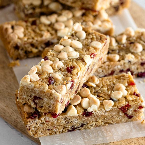 White Chocolate Cranberry Granola Bars