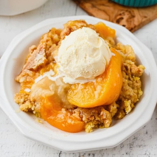 Easy Peach Cobbler with Cake Mix an