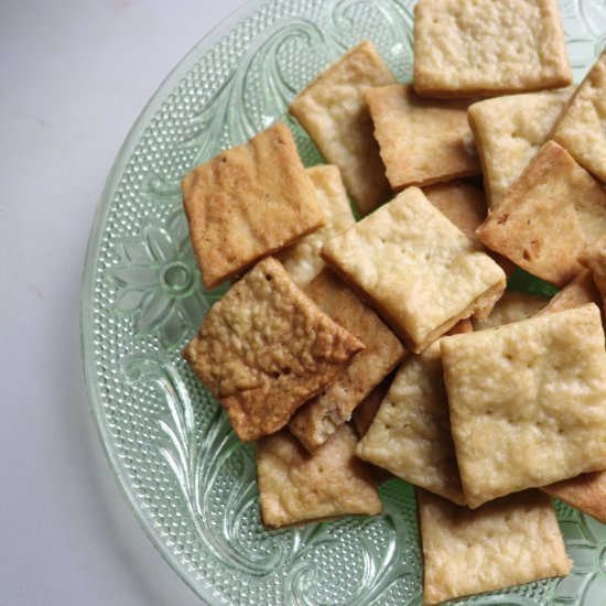 Sourdough Discard Pesto Crackers