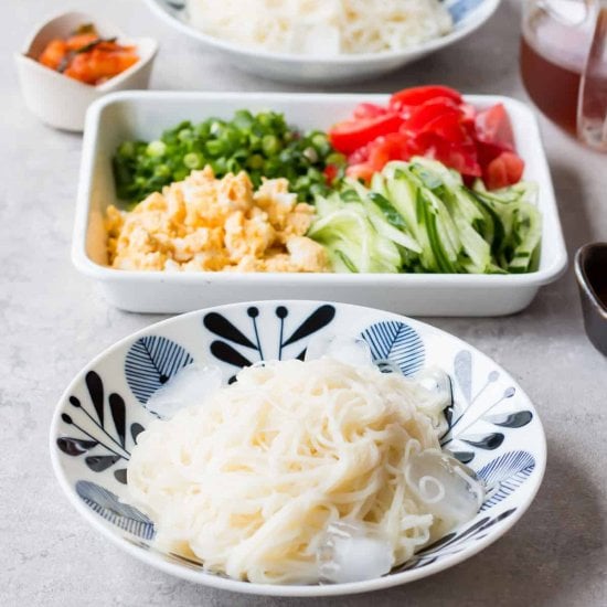 Cold Somen Noodles with Toppings