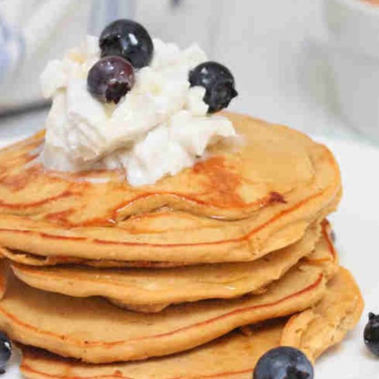 3 Ingredient Protein Pancakes