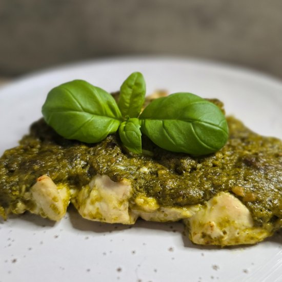 Keto Pesto Chicken Bake