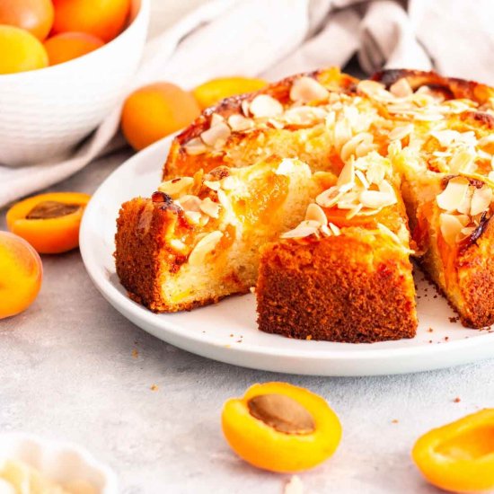 Easy Apricot Almond Cake