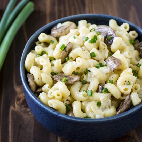 Easy One Pot Mushroom Mac and Cheese