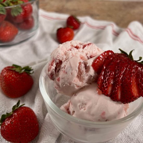 Fresh Strawberry Ice Cream No Eggs