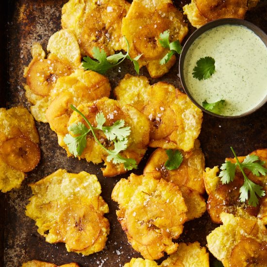 Tostones with Jalapeño Green Sauce