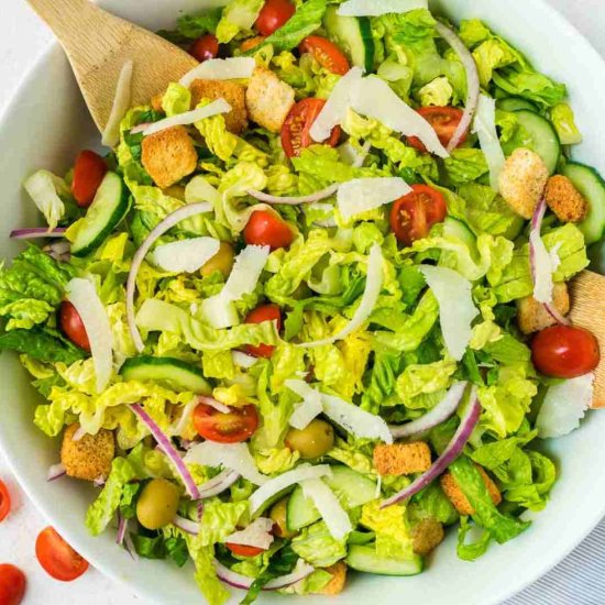 Tossed Green Salad for a Crowd