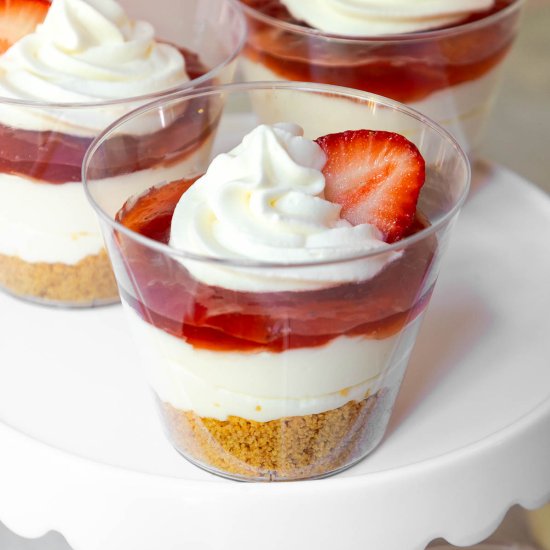 Strawberry Cheesecake Dessert Cups