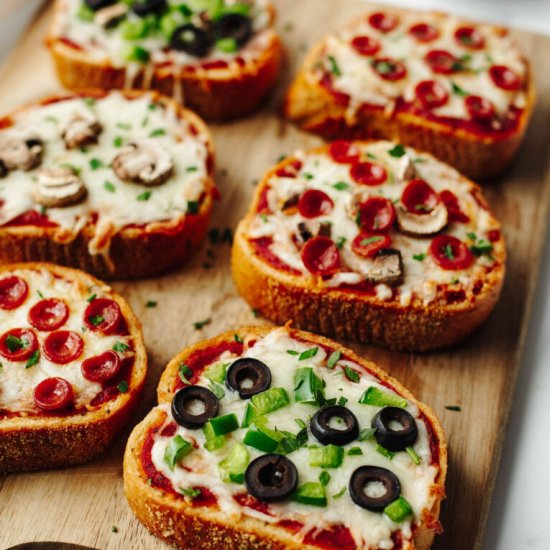 Garlic Bread Pizza