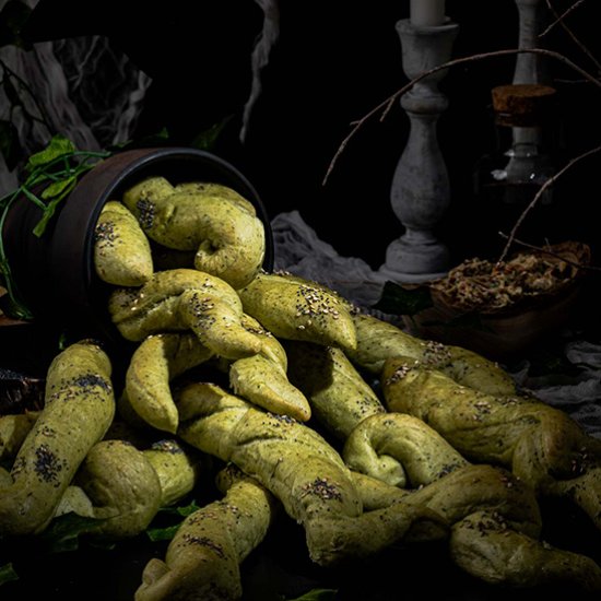 Spinach Tentacle Breadsticks