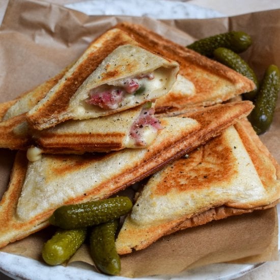 Ham and Mustard Béchamel Toasties
