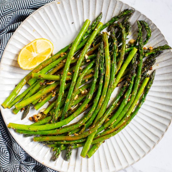 Garlic Lemon Asparagus