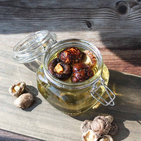 Shiitake Dashi (Mushroom Broth)