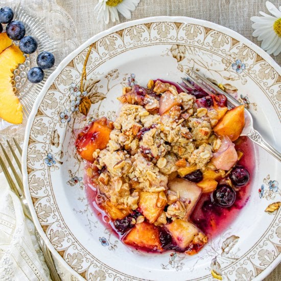 nectarine & blueberry almond crisp