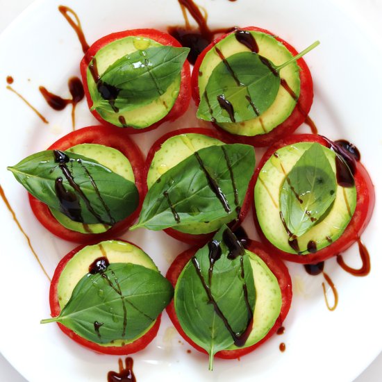 Vegan Caprese Salad (with Avocado)