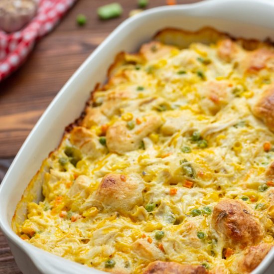 Chicken Pot Pie Biscuit Casserole