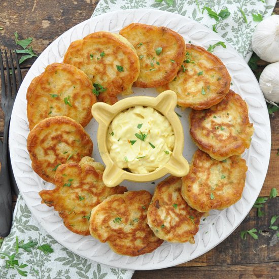 CRISPY Spanish Garlic Fritters