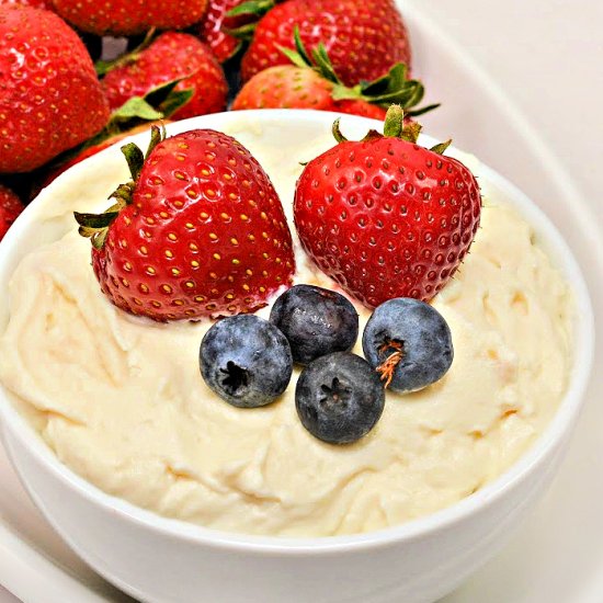 Low Carb Fluffy Cheesecake Dip