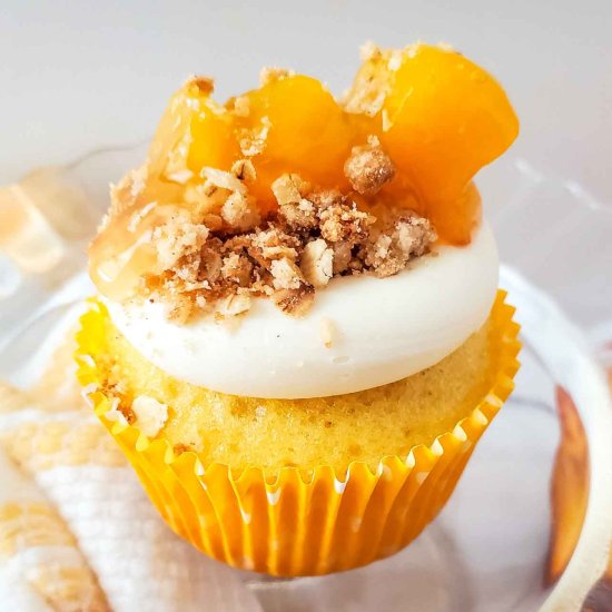 Peach Cobbler Cupcakes