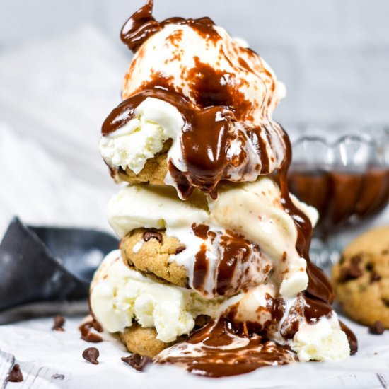 Homemade Hot Fudge Sauce