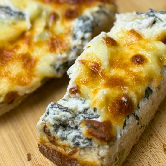 Spinach Artichoke Pull-Apart Bread