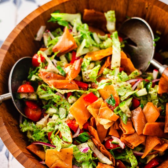 Easy Lebanese Fattoush Salad