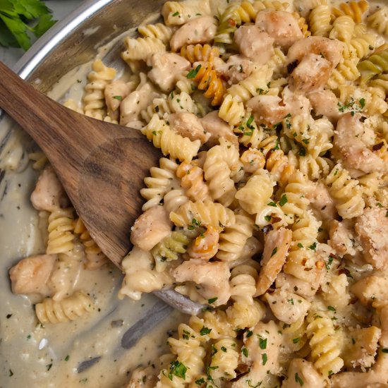 Creamy Garlic Parmesan Pasta