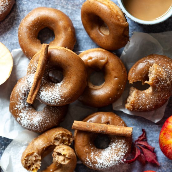 Baked Apple Cinnamon Donuts
