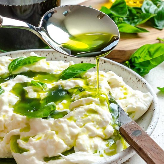Homemade Fresh Basil Oil