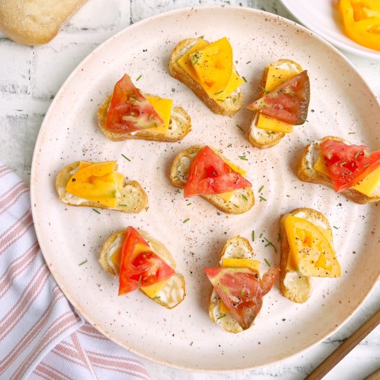 Tomato Sandwich Crostini