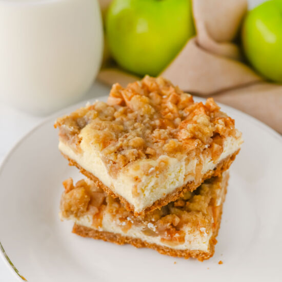 Apple Cheesecake Bars