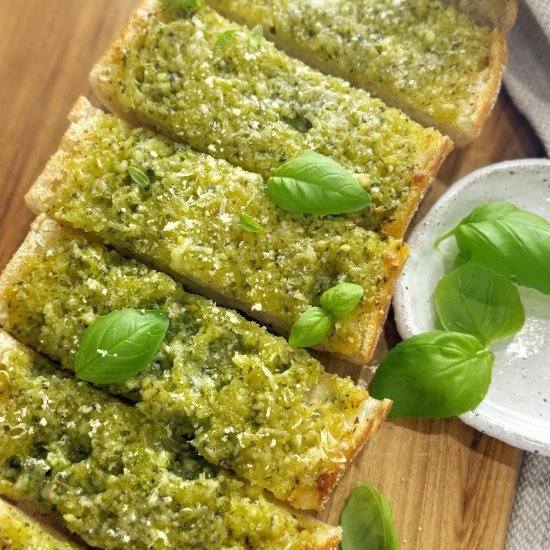Pesto Garlic Bread