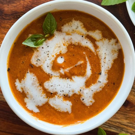 Creamy Roasted Garlic Tomato Soup