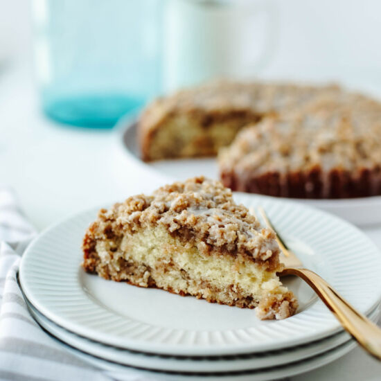 Apple Cinnamon Crumb Cake