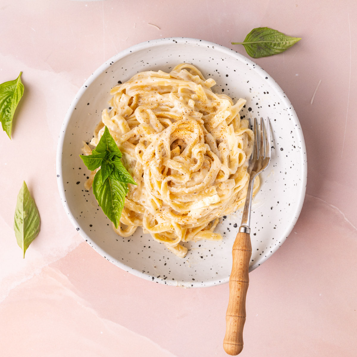 5-Ingredient Cajun Alfredo Sauce